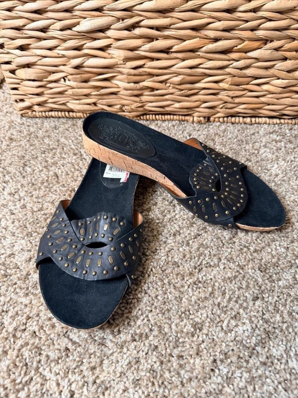 Nine West black Cork NWT slides leather 7.5 677